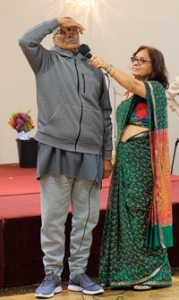 Sr Cits Diwali_Yoga demonstration by Rajveer Singh_TracyMarshall 6111_Lg 200.JPG